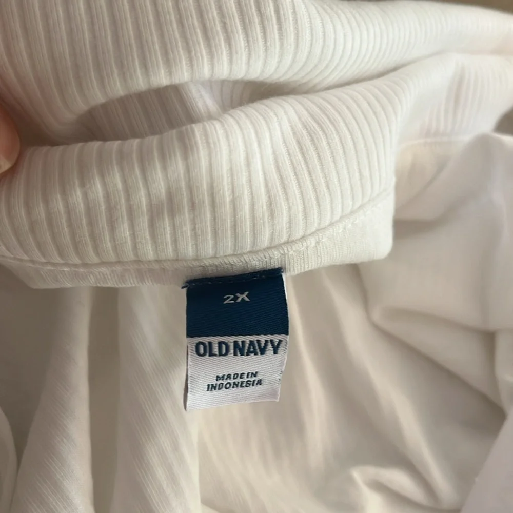 Plus size white Old Navy off-shoulder top - Picture 4 of 7